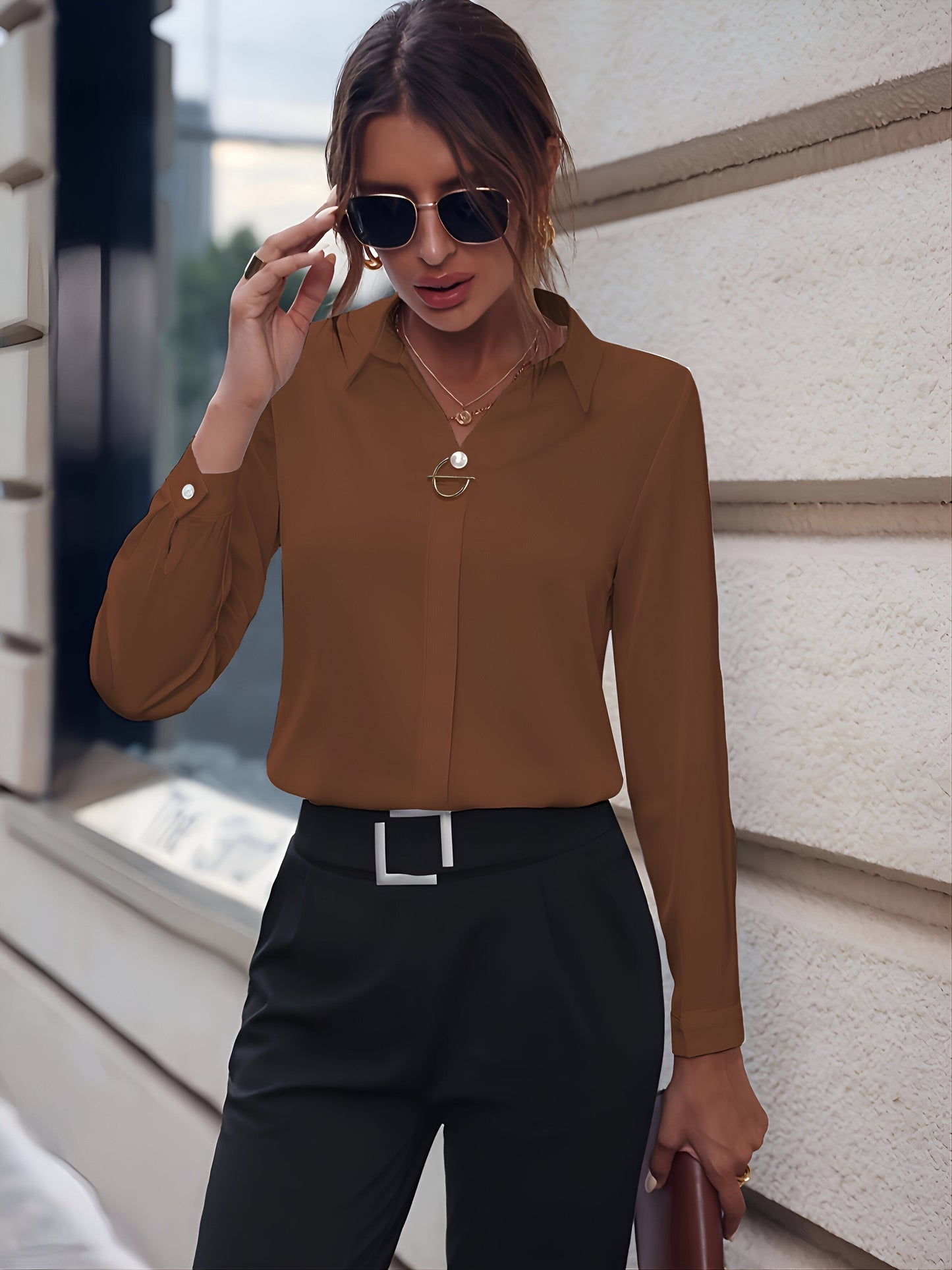 Clémence™ | Blouse avec boutons en perles