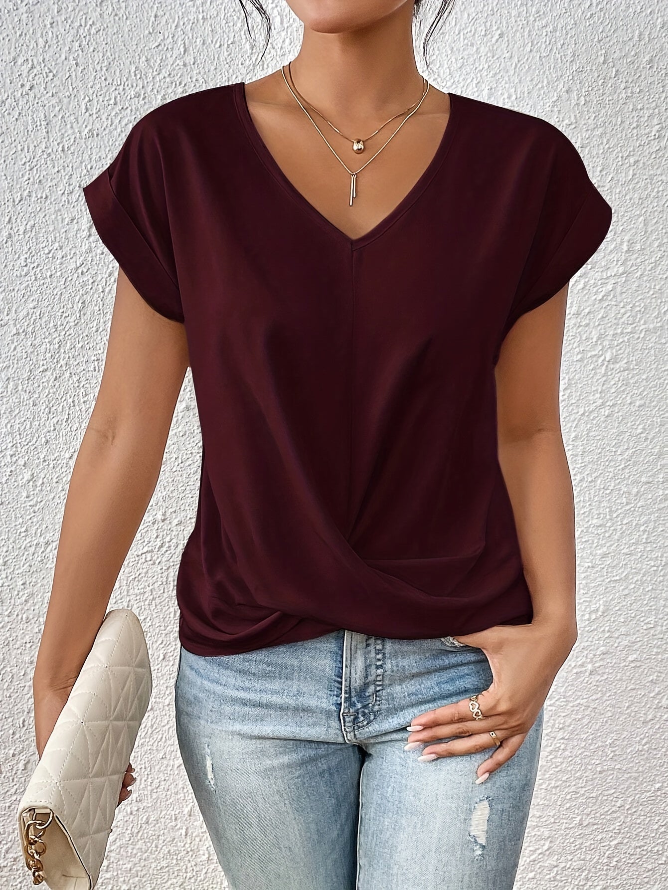 Adeline™ | T-shirt élégant à col V doux