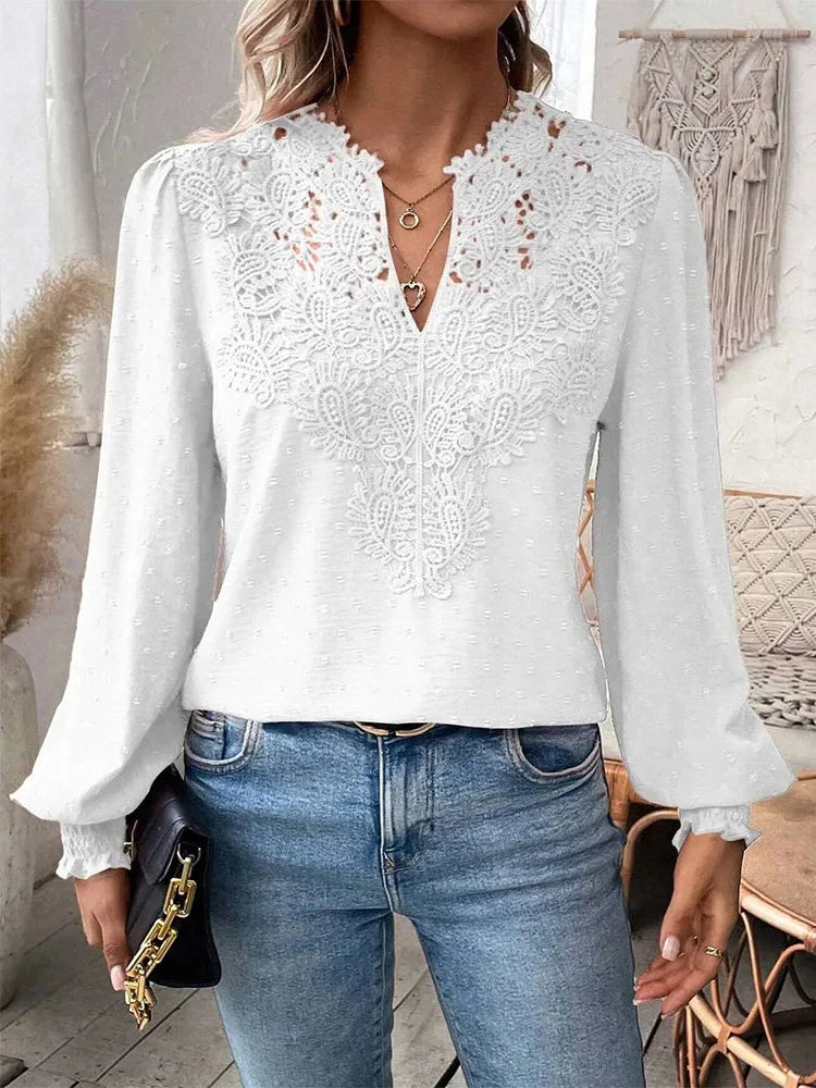 Clémence™ | Blouse élégante à col en V
