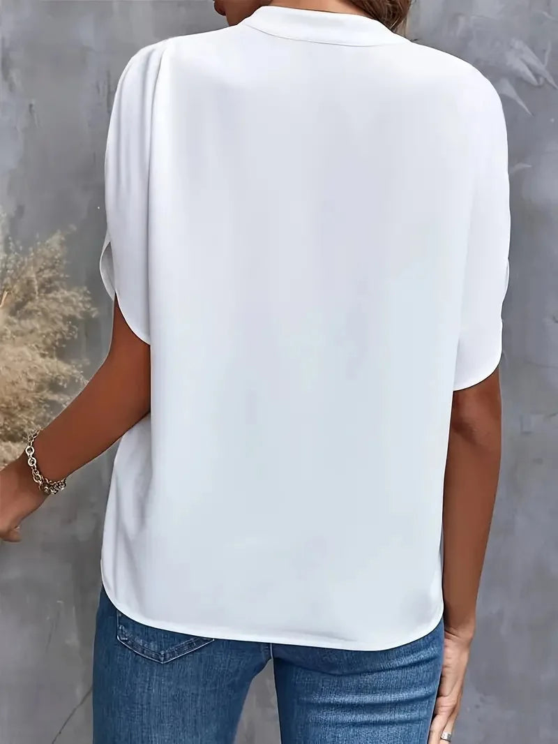 Élodie™ | Blouse fluide à col en V
