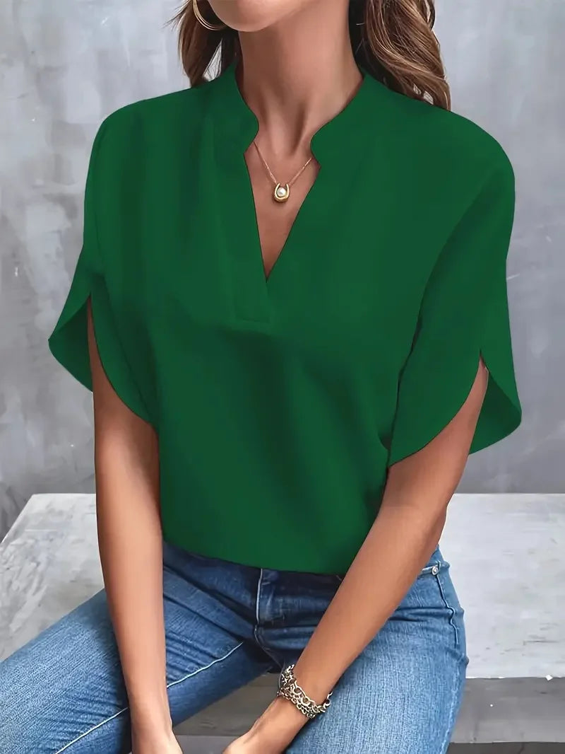 Élodie™ | Blouse fluide à col en V