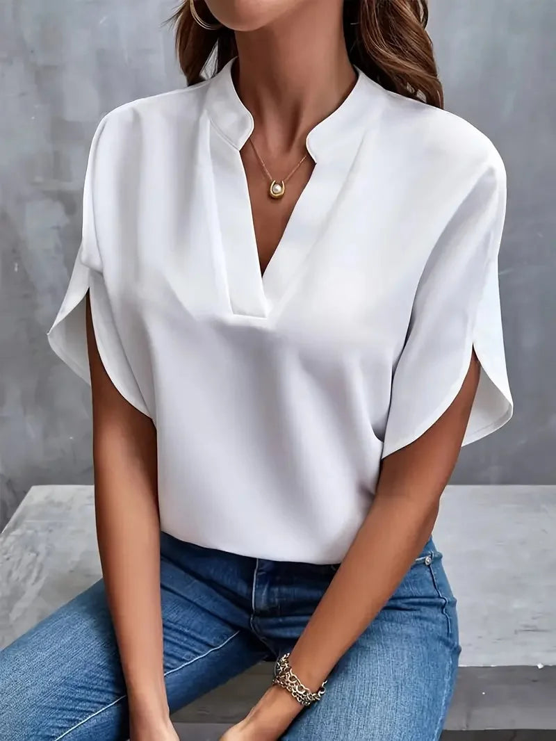Élodie™ | Blouse fluide à col en V