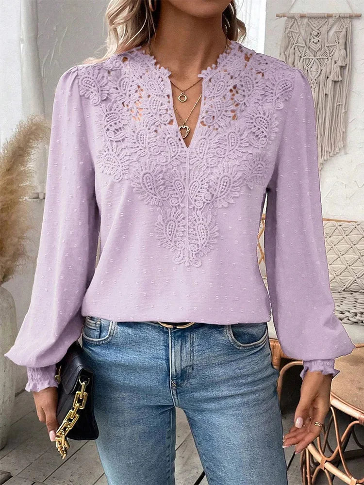 Clémence™ | Blouse élégante à col en V