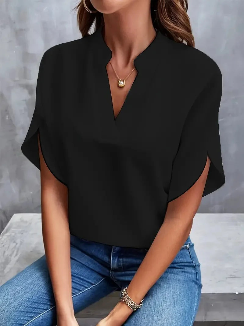 Élodie™ | Blouse fluide à col en V