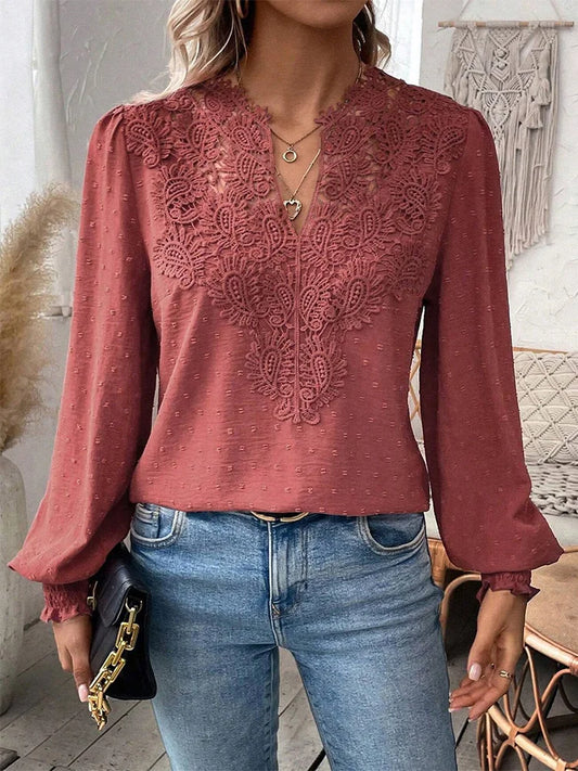 Clémence™ | Blouse élégante à col en V